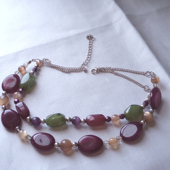 Magenta purple and spring Green beaded double layer silver tone necklace - Picture 6 of 9